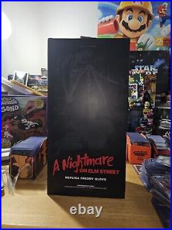 A Nightmare On Elm Street Replica Freddy Glove By Trick Or Treat Studios