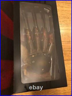 A Nightmare On Elm street 3 Dream Warriors Replica Freddy Glove Trick Or Treat