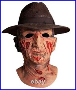 A Nightmare on Elm Street Freddy Deluxe Mask & Hat