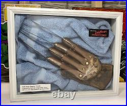 Heather Langenkamp BATH TUB SCENE Autographed Elm Street Freddy Krueger Glove