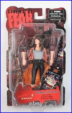 Mezco Cinema of Fear A nightmare on Elm Street