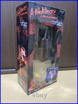 NECA Nightmare On Elm Street Freddy Krueger Adult Prop Replica Glove Used