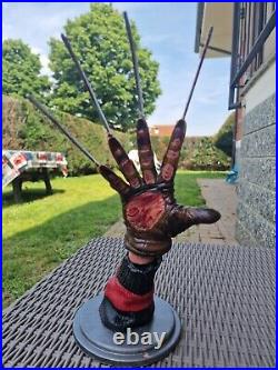 Nightmare On Elm Street Freddy Krueger Hand Painted Glove 36cm